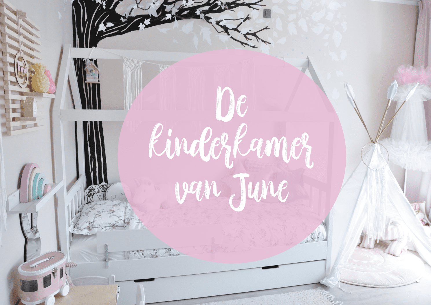 Inspiratie kinderkamer! Roze met muur schildering! Lees nu!